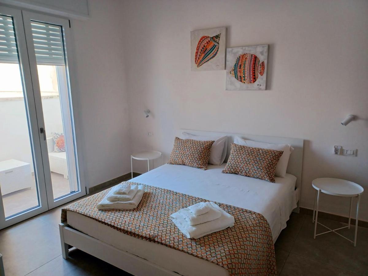 House Salento Central Rooms ตอร์เร ซาน จิโอวานนิ อูเจนโต ภายนอก รูปภาพ