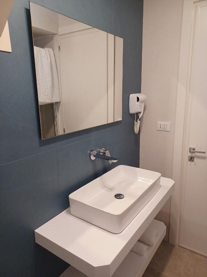 House Salento Central Rooms ตอร์เร ซาน จิโอวานนิ อูเจนโต ภายนอก รูปภาพ
